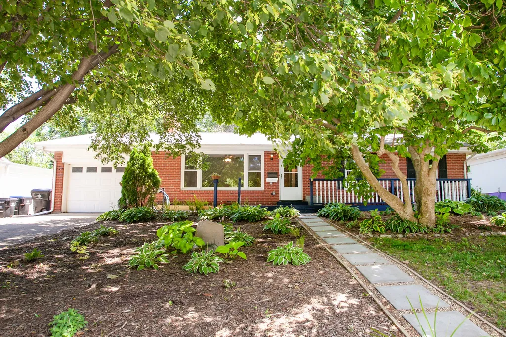 9 Riser Avenue Bloomington IL 61701