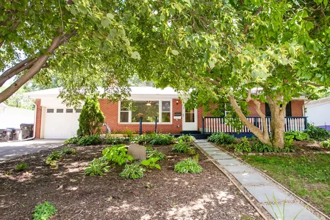 9 Riser Avenue Bloomington IL 61701