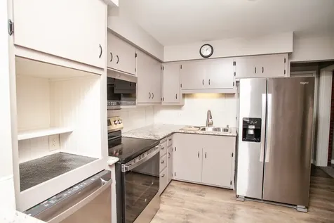 9 Riser Avenue Bloomington IL 61701
