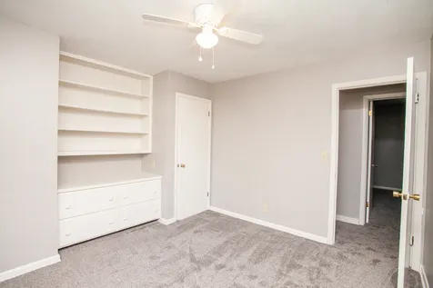 9 Riser Avenue Bloomington IL 61701