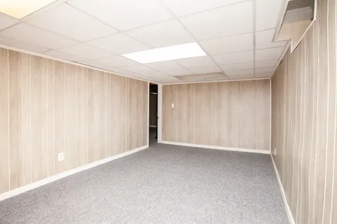 9 Riser Avenue Bloomington IL 61701