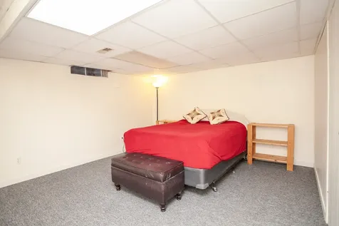 9 Riser Avenue Bloomington IL 61701