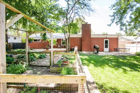 9 Riser Avenue Bloomington IL 61701