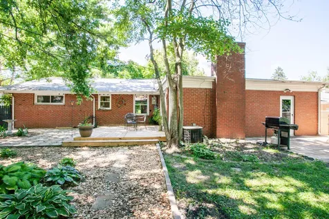 9 Riser Avenue Bloomington IL 61701