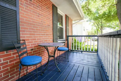 9 Riser Avenue Bloomington IL 61701