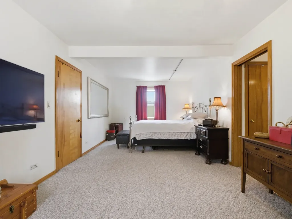 5320 North Lovejoy Avenue Chicago IL 60630