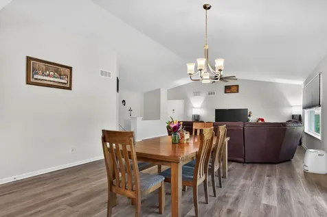 407 Sambor Trail Belvidere IL 61008