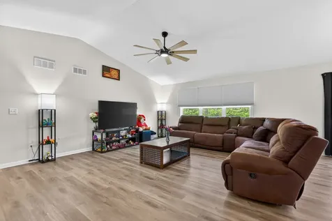 407 Sambor Trail Belvidere IL 61008