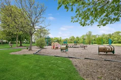 1466 New Haven Drive Cary IL 60013