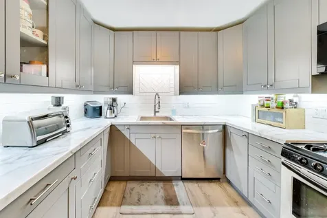 1008 Washington Boulevard Oak Park IL 60302