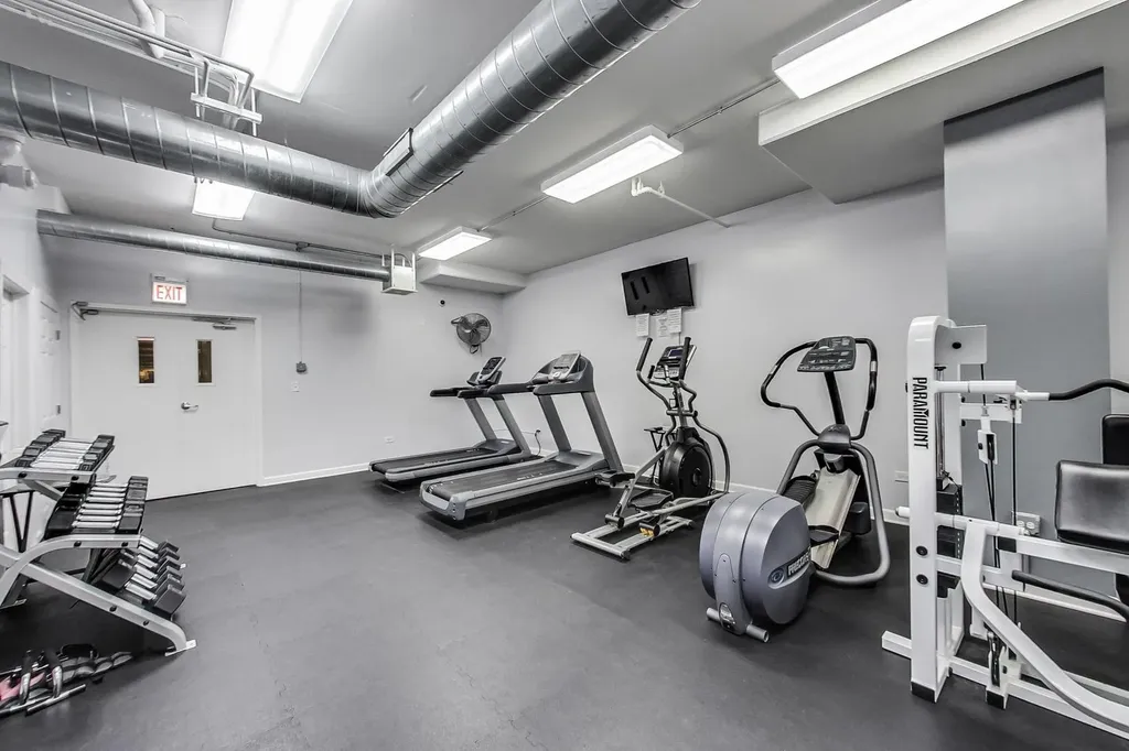 3125 West Fullerton Avenue Chicago IL 60647