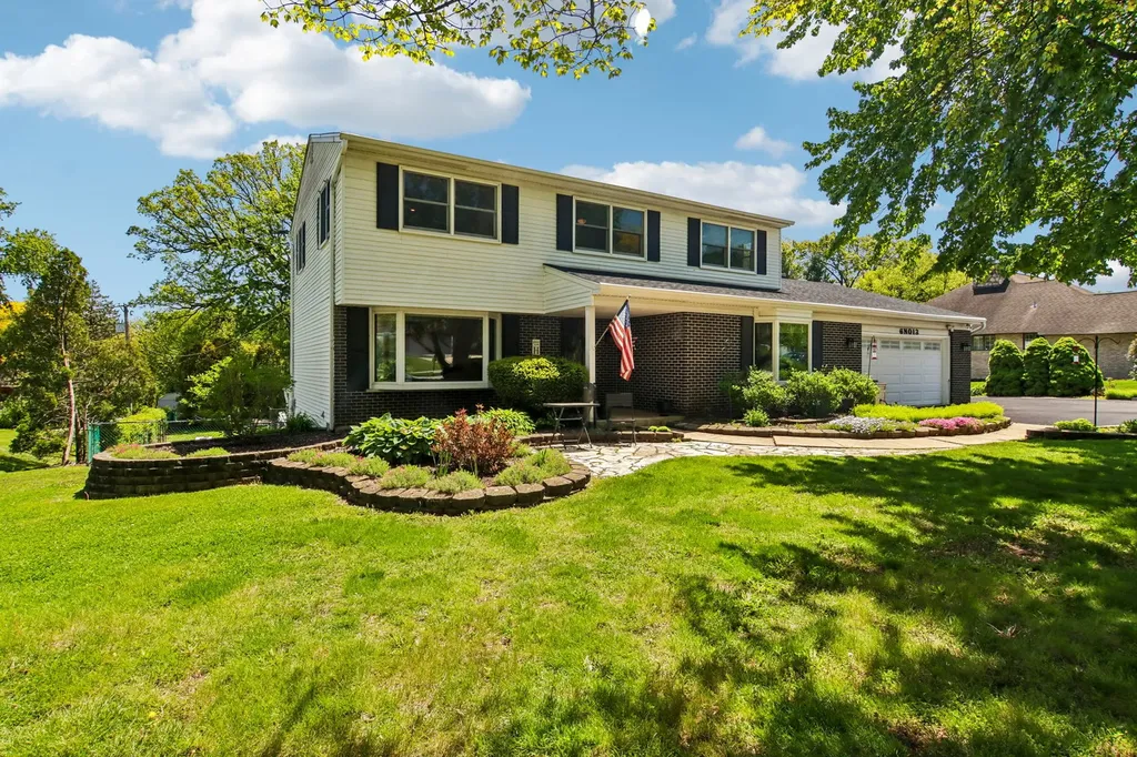 6N013 Acacia Lane Medinah IL 60157