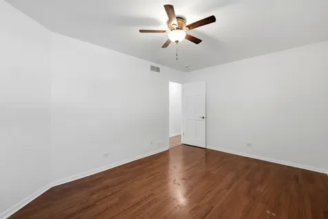 10S324 East Hampshire Lane Willowbrook IL 60527
