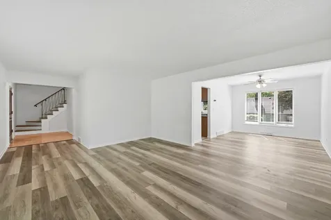 10S324 East Hampshire Lane Willowbrook IL 60527