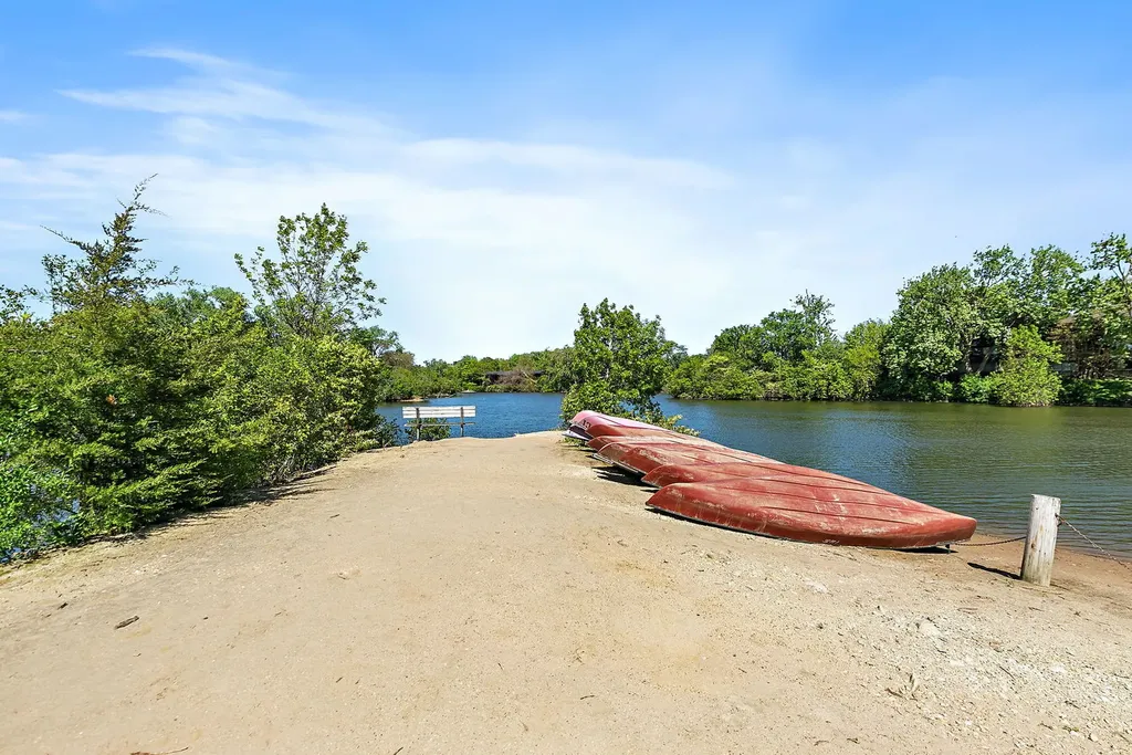 5803 Oakwood Drive Lisle IL 60532