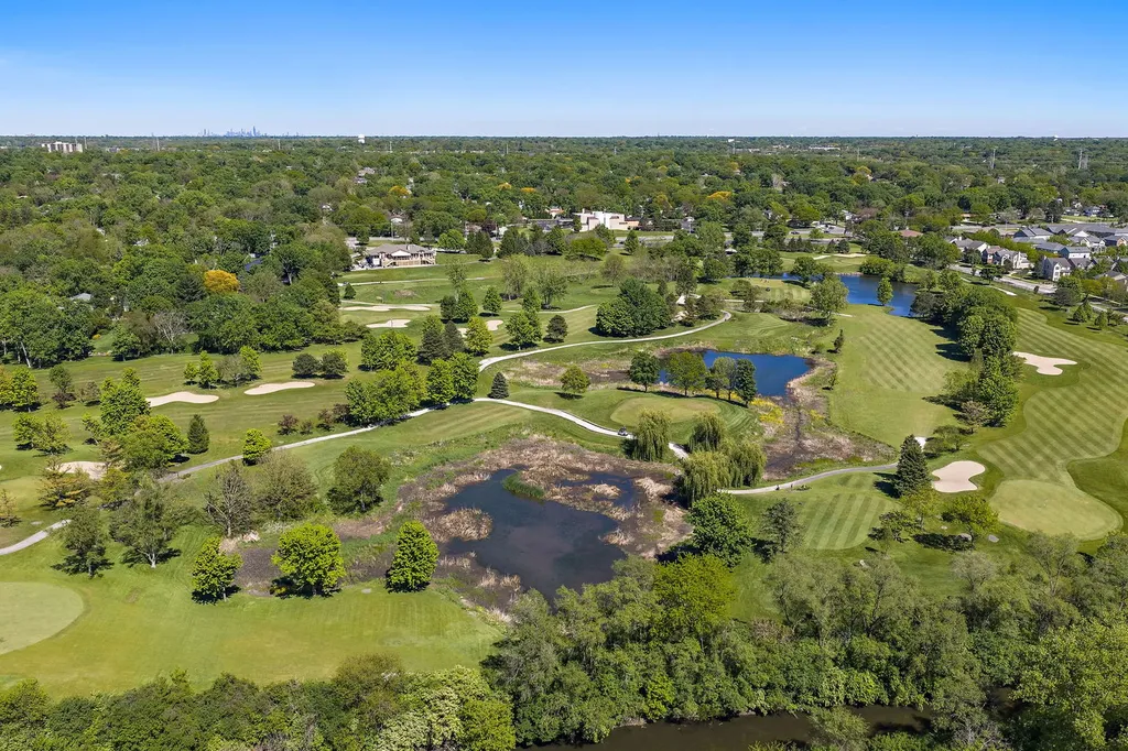 5803 Oakwood Drive Lisle IL 60532