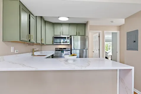 5803 Oakwood Drive Lisle IL 60532