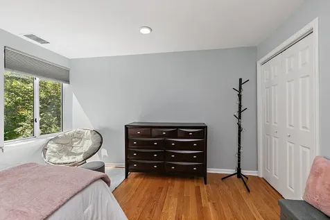 5803 Oakwood Drive Lisle IL 60532