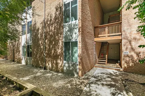 5803 Oakwood Drive Lisle IL 60532