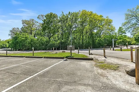 5803 Oakwood Drive Lisle IL 60532