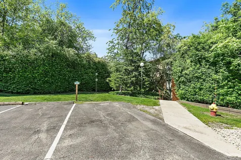 5803 Oakwood Drive Lisle IL 60532
