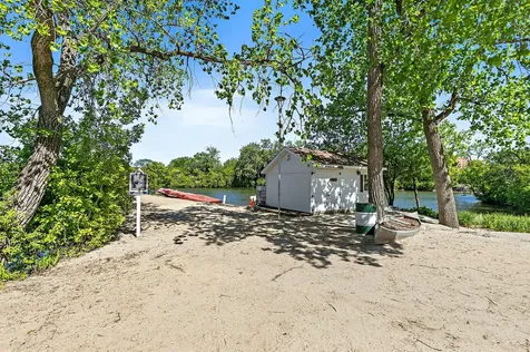 5803 Oakwood Drive Lisle IL 60532
