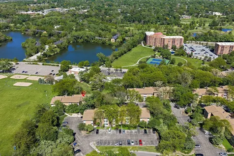 5803 Oakwood Drive Lisle IL 60532