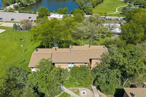 5803 Oakwood Drive Lisle IL 60532