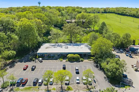 5803 Oakwood Drive Lisle IL 60532