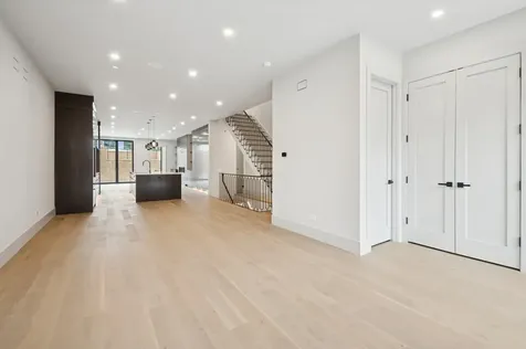 2434 West Superior Street Chicago IL 60612