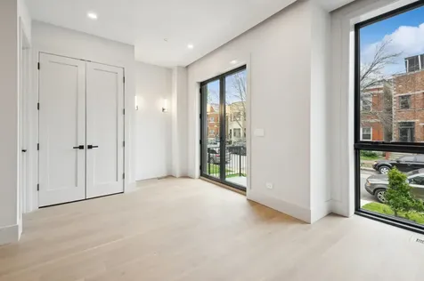 2434 West Superior Street Chicago IL 60612
