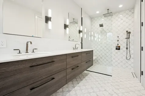 2434 West Superior Street Chicago IL 60612