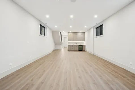 2434 West Superior Street Chicago IL 60612