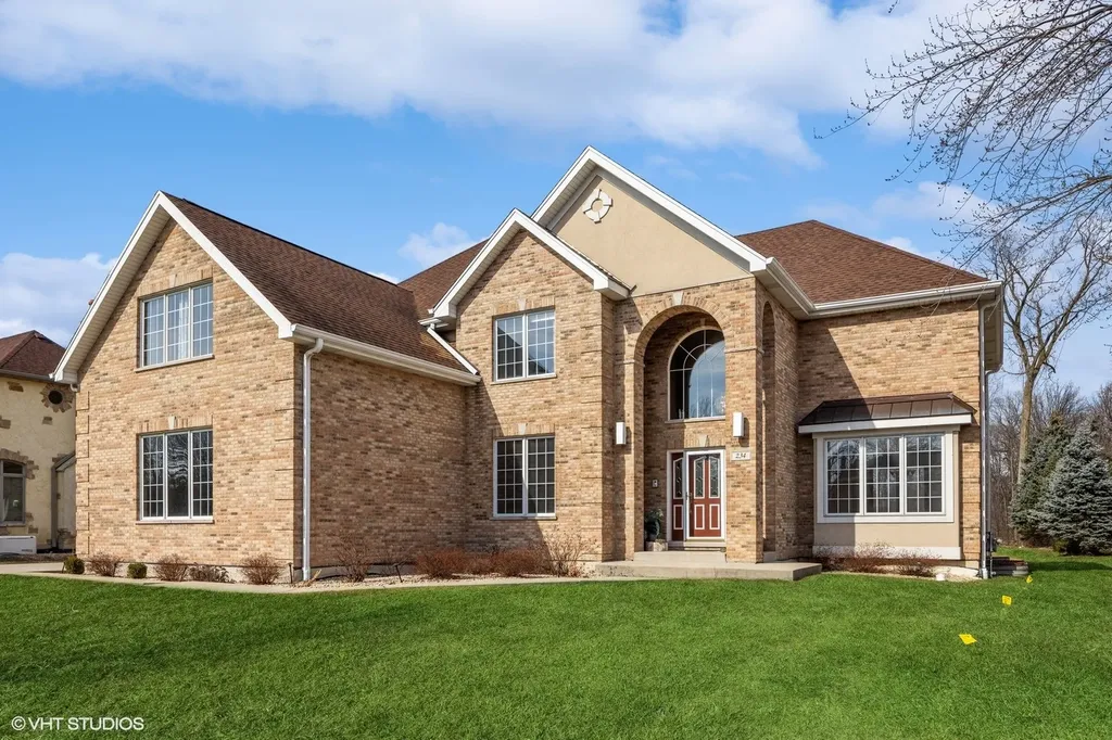 17W234 Massel Court Bensenville IL 60106