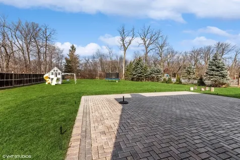 17W234 Massel Court Bensenville IL 60106