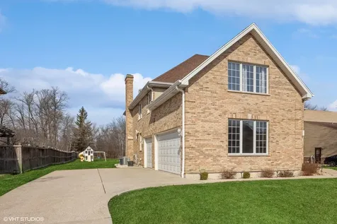 17W234 Massel Court Bensenville IL 60106