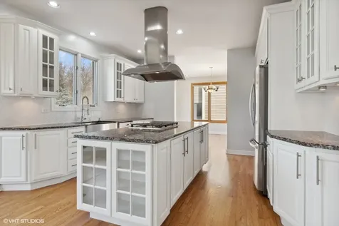 17W234 Massel Court Bensenville IL 60106