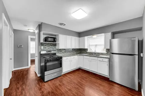 9111 South Kingston Avenue Chicago IL 60617