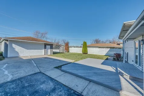 19116 Sherman Street Lansing IL 60438