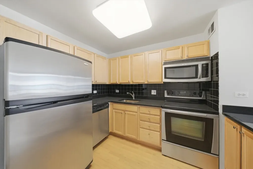 222 East Pearson Street Chicago IL 60611