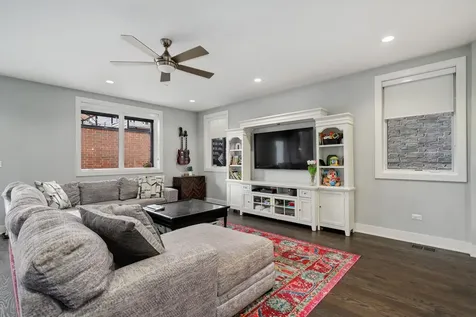 1516 West Ohio Street Chicago IL 60642