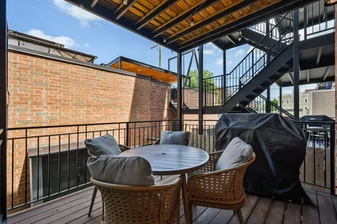 1516 West Ohio Street Chicago IL 60642