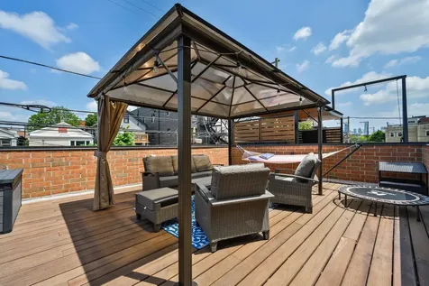 1516 West Ohio Street Chicago IL 60642