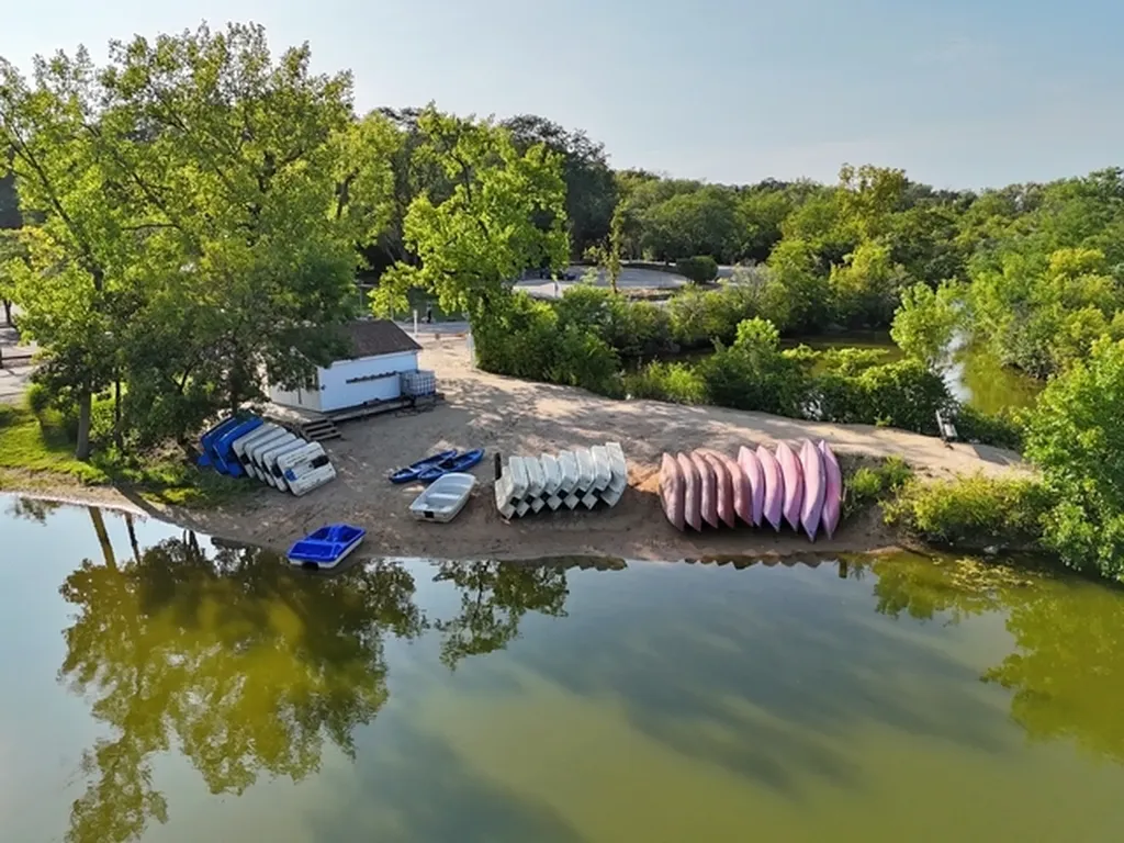 5821 Oakwood Drive Lisle IL 60532