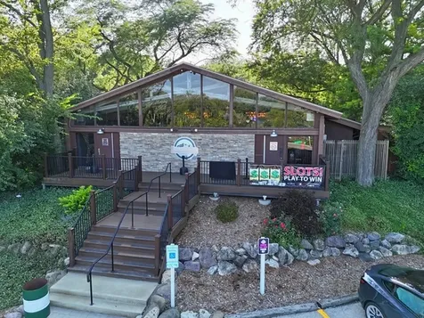 5821 Oakwood Drive Lisle IL 60532