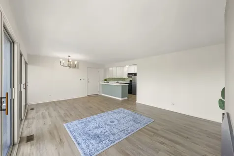 5821 Oakwood Drive Lisle IL 60532
