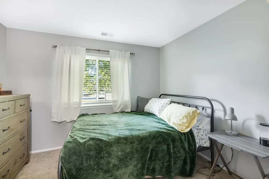 275 Wilmette Court Schaumburg IL 60193