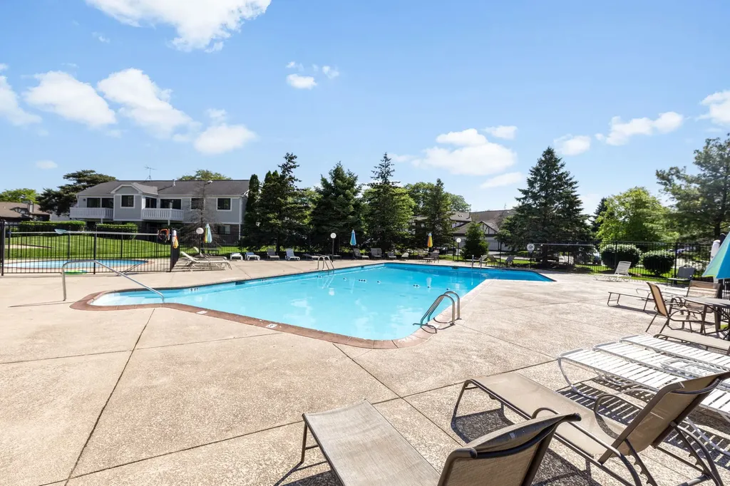 275 Wilmette Court Schaumburg IL 60193