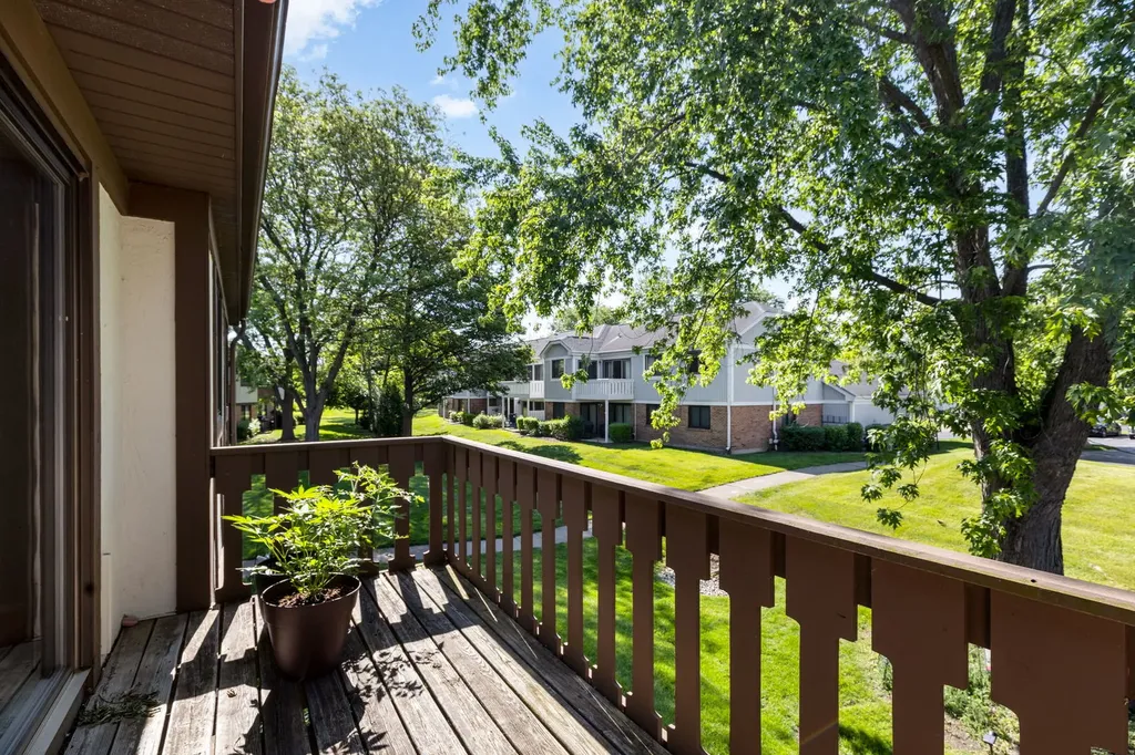 275 Wilmette Court Schaumburg IL 60193