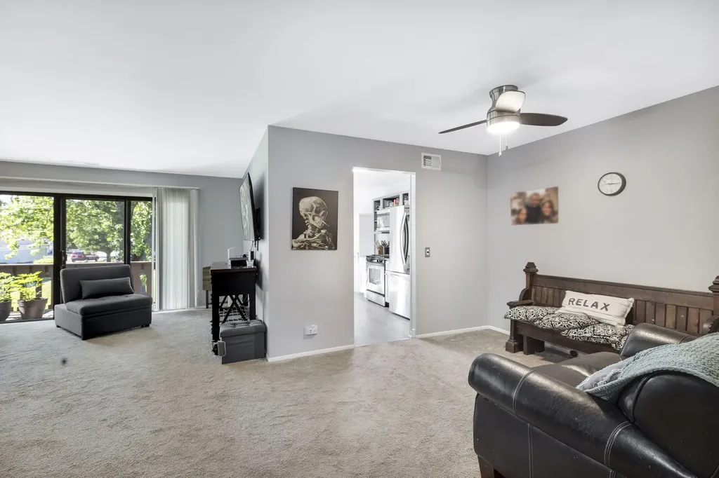 275 Wilmette Court Schaumburg IL 60193